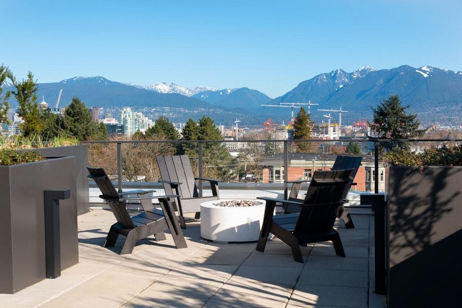 310 2520 Guelph Street Vancouver, BC - 1