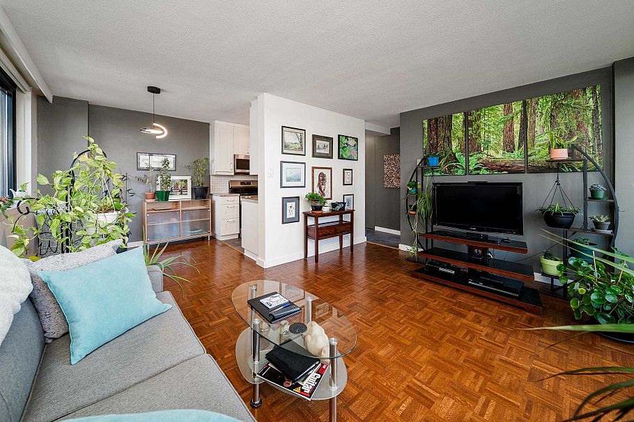 308 1330 Harwood Street Vancouver, BC - 4