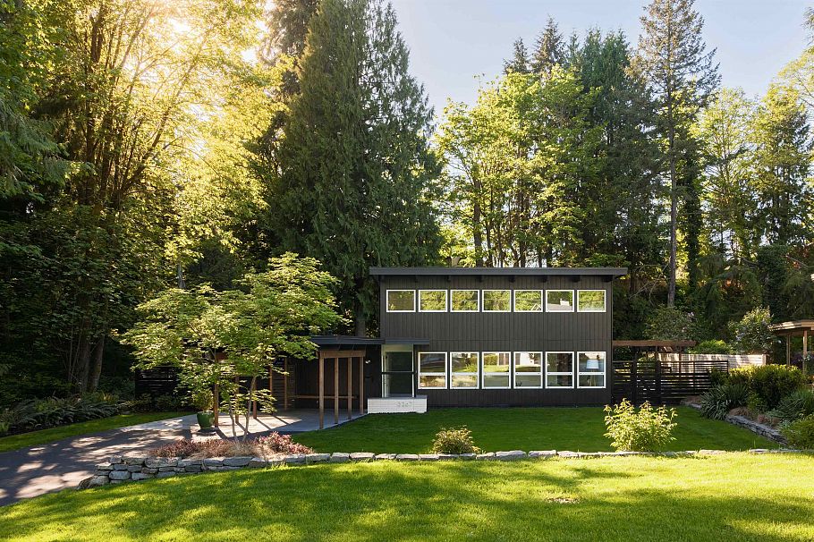 3267 Fairmont Road North Vancouver, BC - 32