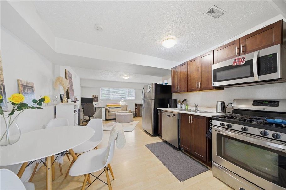 4158 Mt Seymour Parkway North Vancouver, BC - 25