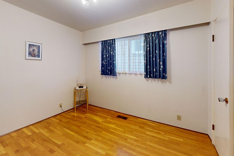 4793 Commercial Street Vancouver, BC - 16