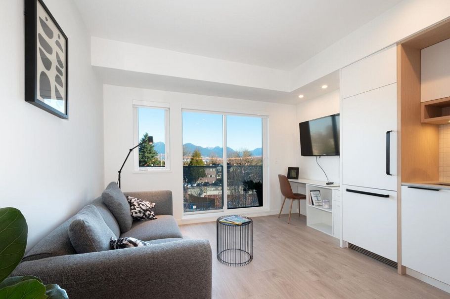 310 2520 Guelph Street Vancouver, BC - 8