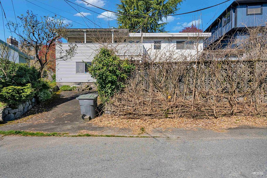 7790 Elliott Street Vancouver, BC - 13