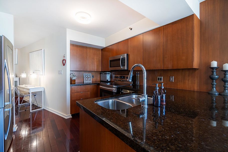 503 990 Beach Avenue Vancouver, BC - 11