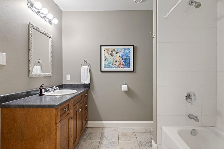 3586 Emerald Drive North Vancouver, BC - 23