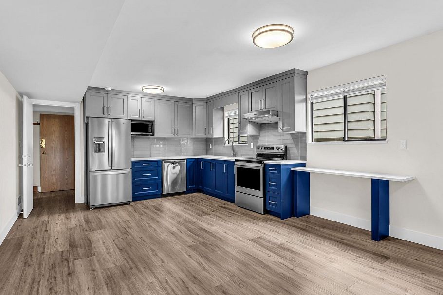 859 E 17th Street North Vancouver, BC - 22