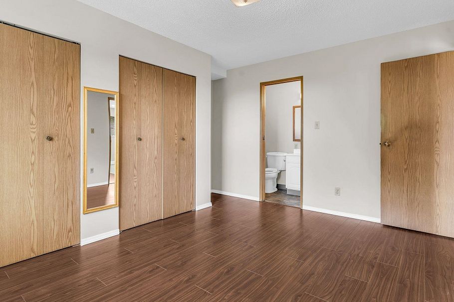 859 E 17th Street North Vancouver, BC - 17