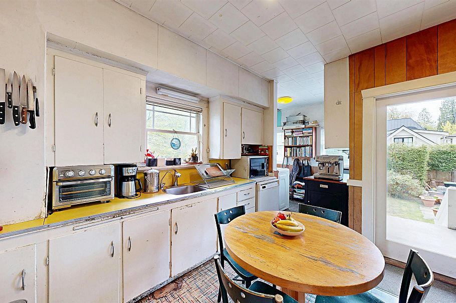 4402 W 12th Avenue Vancouver, BC - 28