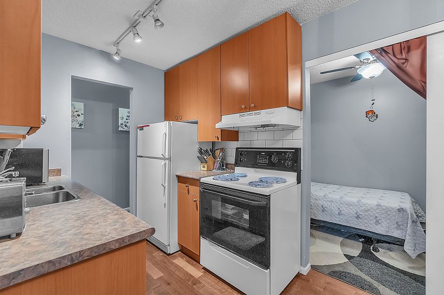 107 170 E 3rd Street North Vancouver, BC - 4