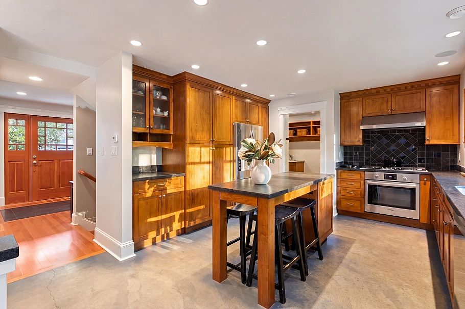 3586 Emerald Drive North Vancouver, BC - 9