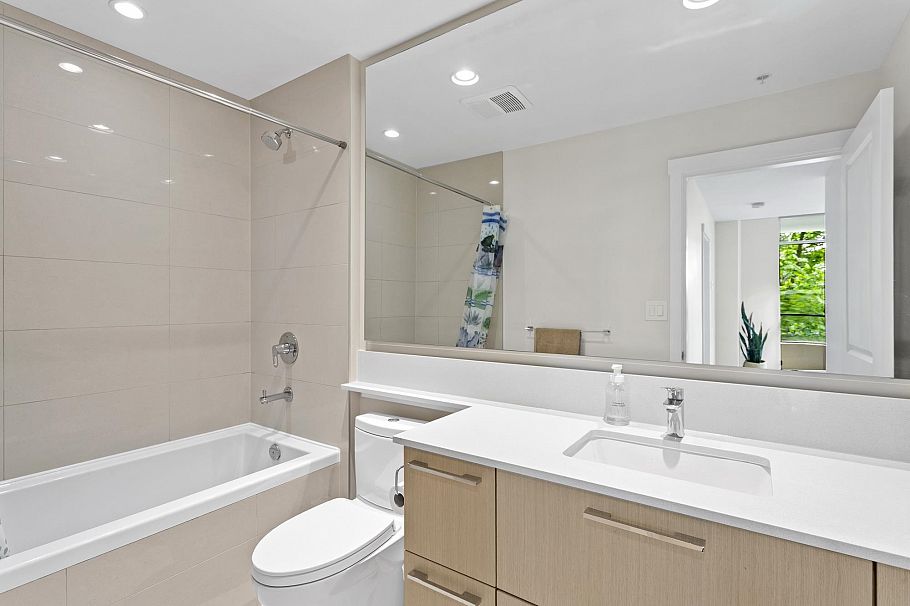309 3533 Ross Drive Vancouver, BC - 17