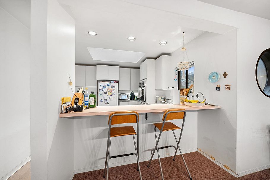 741 E 14th Street North Vancouver, BC - 11