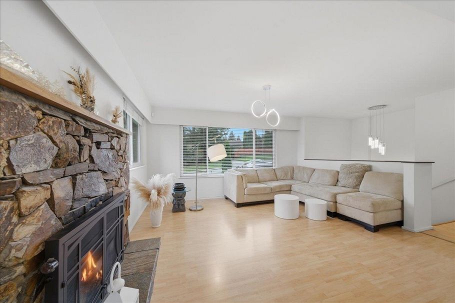 4158 Mt Seymour Parkway North Vancouver, BC - 5