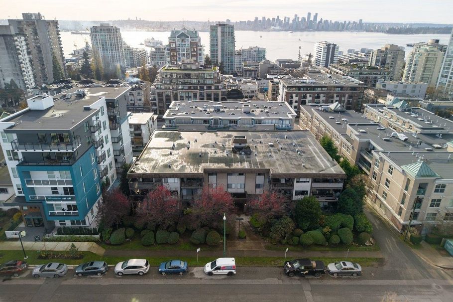 103 127 E 4th Street North Vancouver, BC - 31