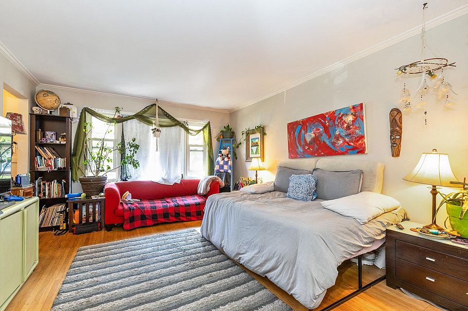 1341 E 29th Avenue Vancouver, BC - 4