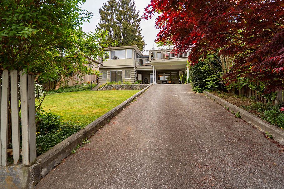939 Calverhall Street North Vancouver, BC - 35