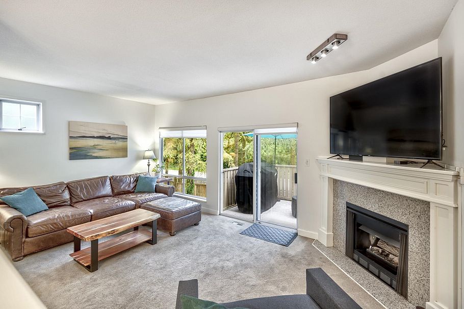 2 3939 Indian River Drive North Vancouver, BC - 14