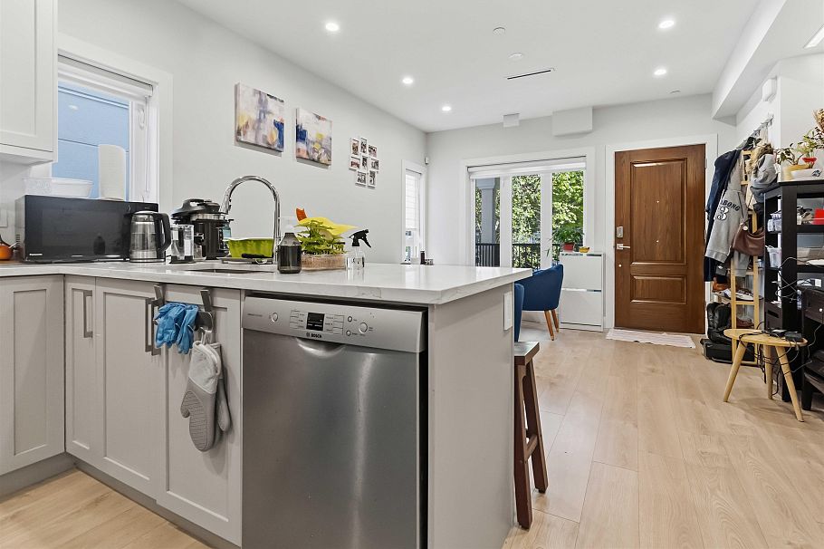 8375 French Street Vancouver, BC - 7