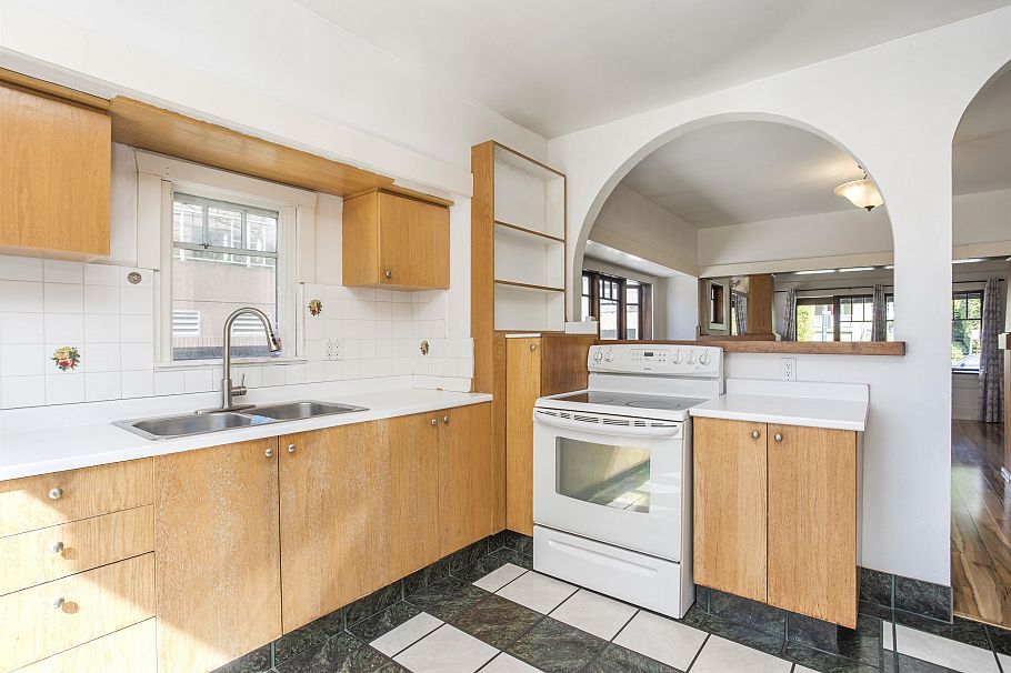 2051 Stephens Street Vancouver, BC - 19