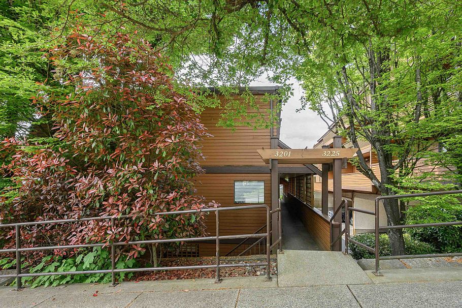 3201 Lonsdale Avenue North Vancouver, BC - 35