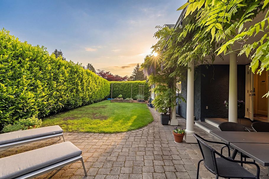 3586 Emerald Drive North Vancouver, BC - 29