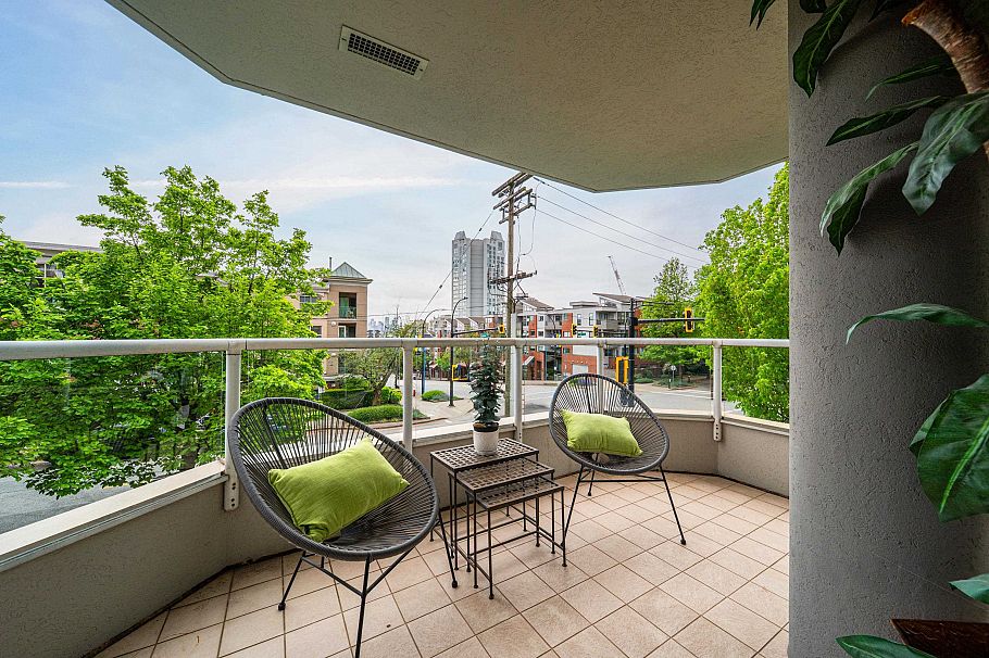 203 408 Lonsdale Avenue North Vancouver, BC - 27