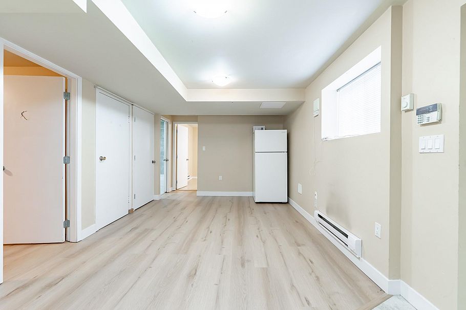 3654 E 25th Avenue Vancouver, BC - 23
