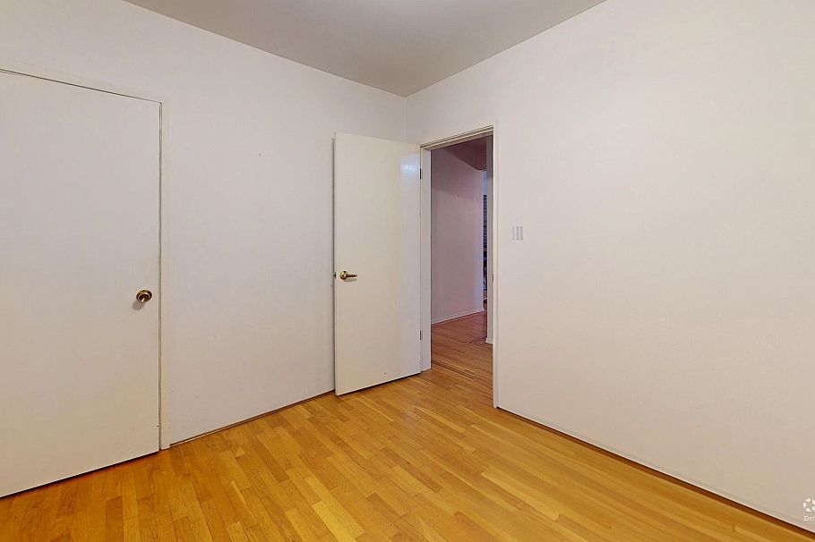 4793 Commercial Street Vancouver, BC - 24