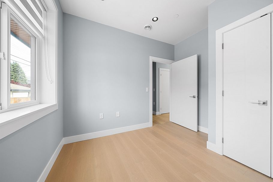 2 2559 W King Edward Avenue Vancouver, BC - 23