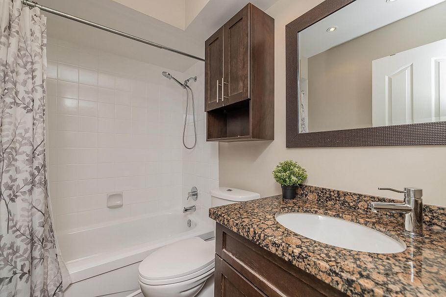 863 Roche Point Drive North Vancouver, BC - 32