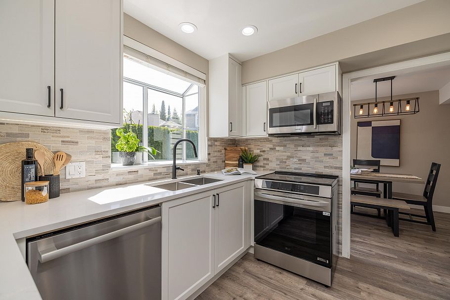 863 Roche Point Drive North Vancouver, BC - 9