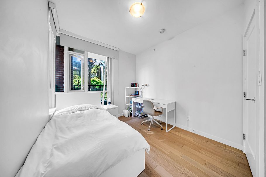 2021 W 10th Avenue Vancouver, BC - 16