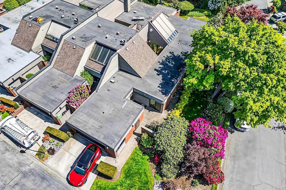 423 Greensboro Place Vancouver, BC - 1