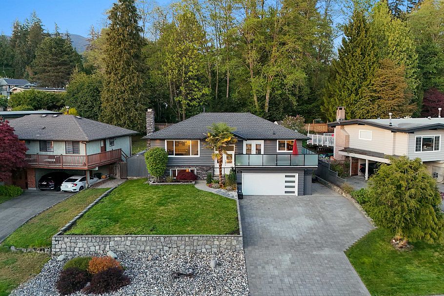 906 Strathaven Drive North Vancouver, BC - 36