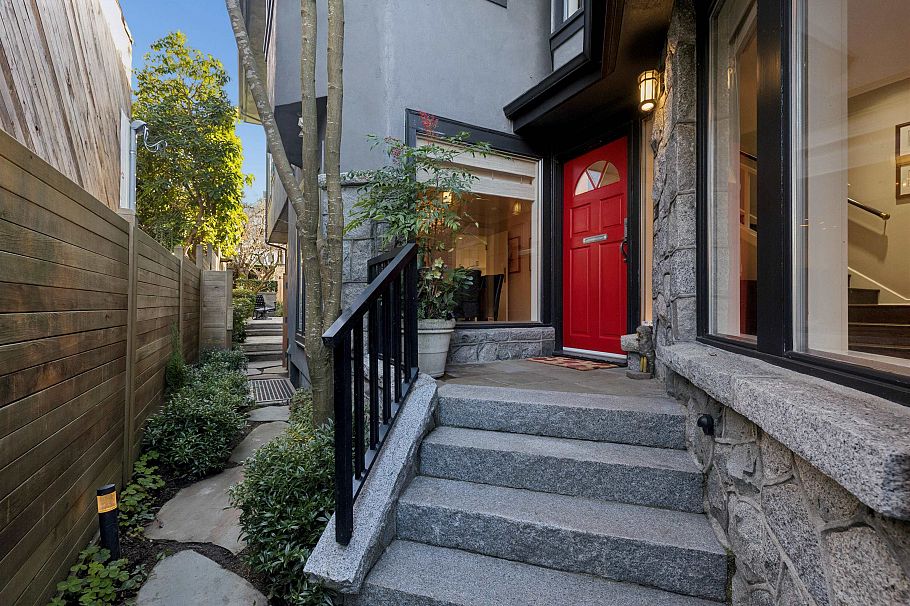 2518 Point Grey Road Vancouver, BC - 35