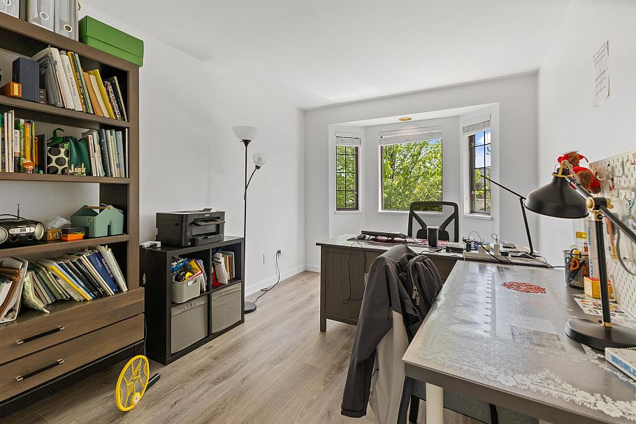 189 W 46th Avenue Vancouver, BC - 24