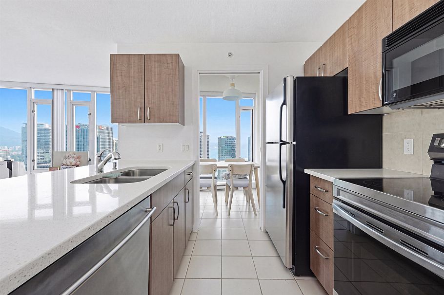 3007 610 Granville Street Vancouver, BC - 4