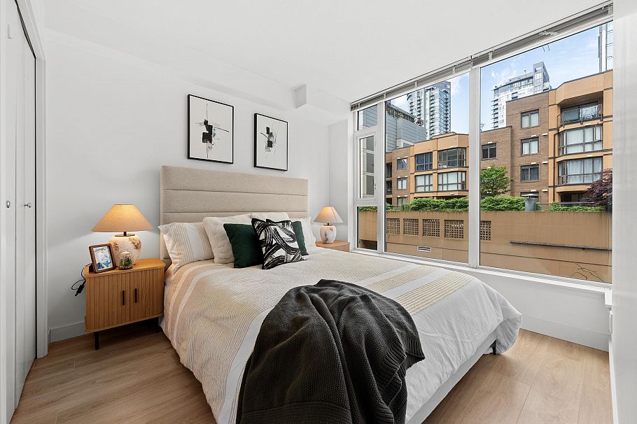 303 1133 Homer Street Vancouver, BC - 19