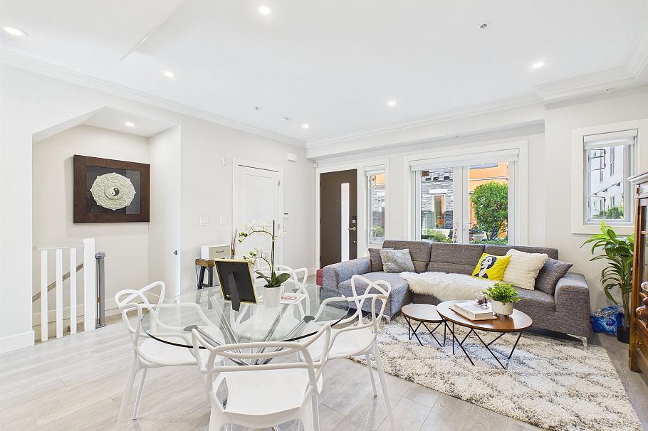 23 7565 Oak Street Vancouver, BC - 7