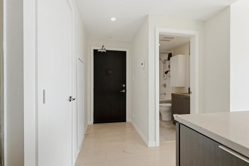 1702 125 14th Street North Vancouver, BC - 13