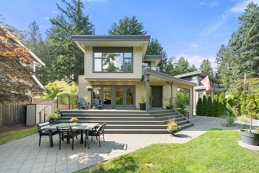 2025 Mackay Avenue North Vancouver, BC - 1