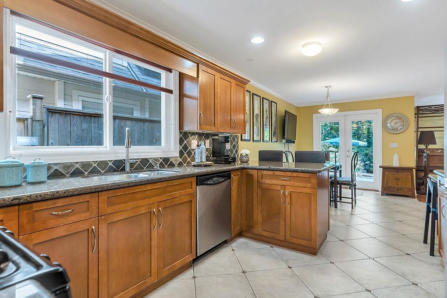 950 Seymour Boulevard North Vancouver, BC - 13