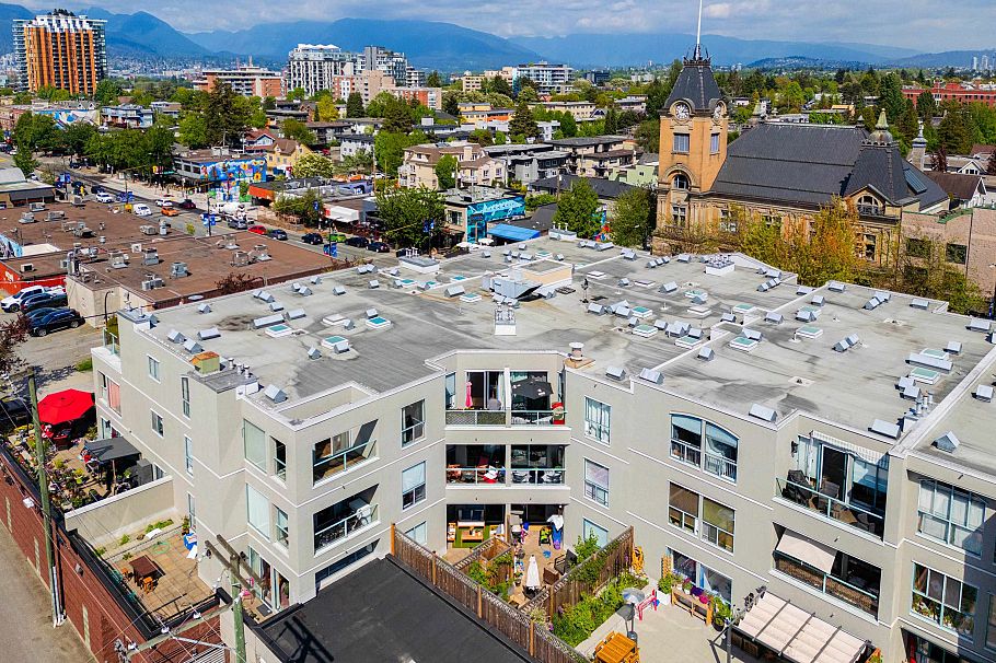 209 3131 Main Street Vancouver, BC - 31
