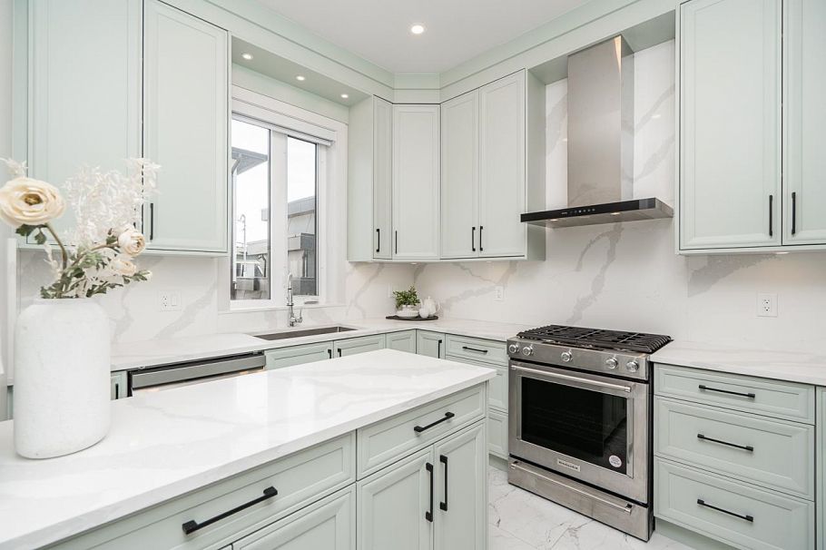 48 E 57th Avenue Vancouver, BC - 7