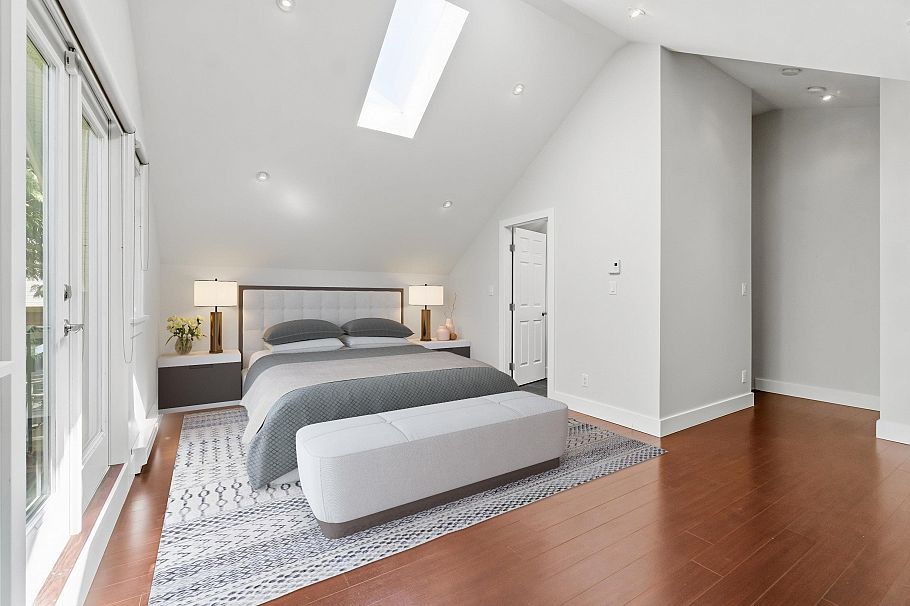 1610 Ross Road North Vancouver, BC - 32
