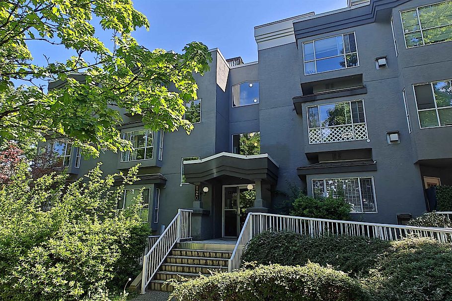 302 120 Garden Drive Vancouver, BC - 2