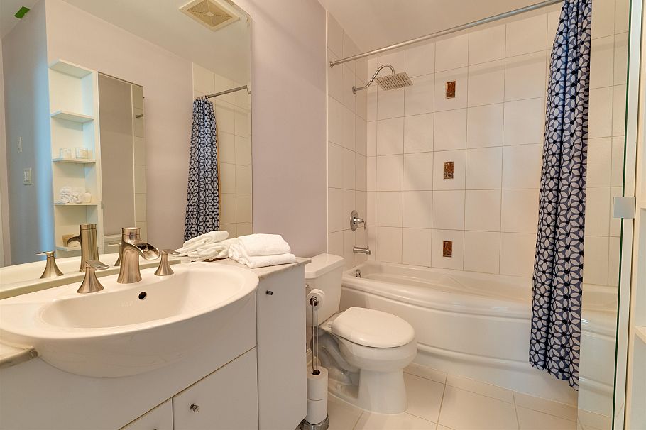 508 168 East Esplanade North Vancouver, BC - 15