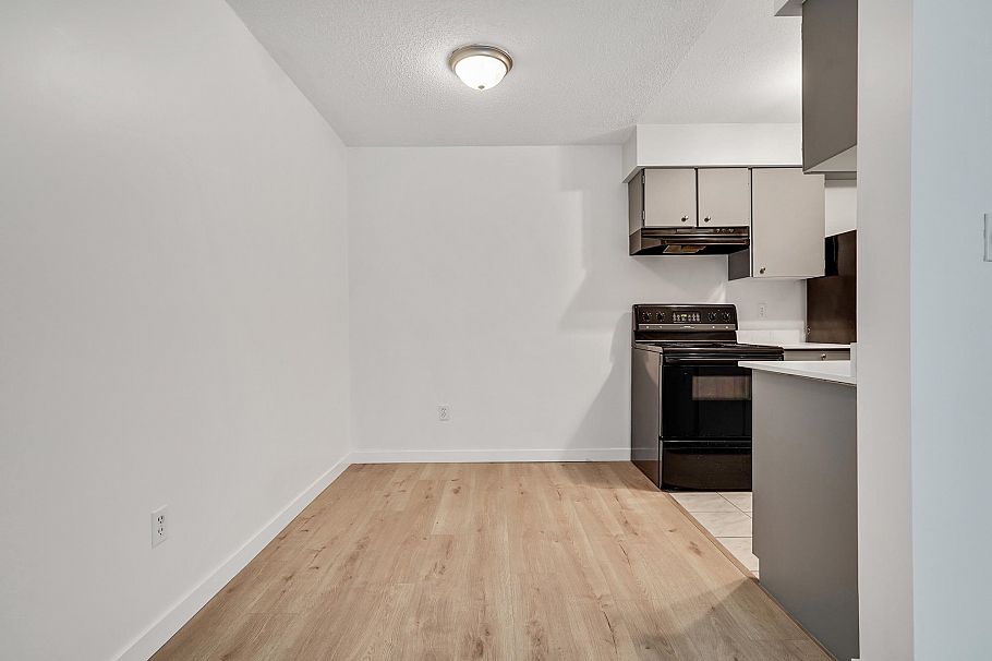 311 4363 Halifax Street Burnaby, BC - 11