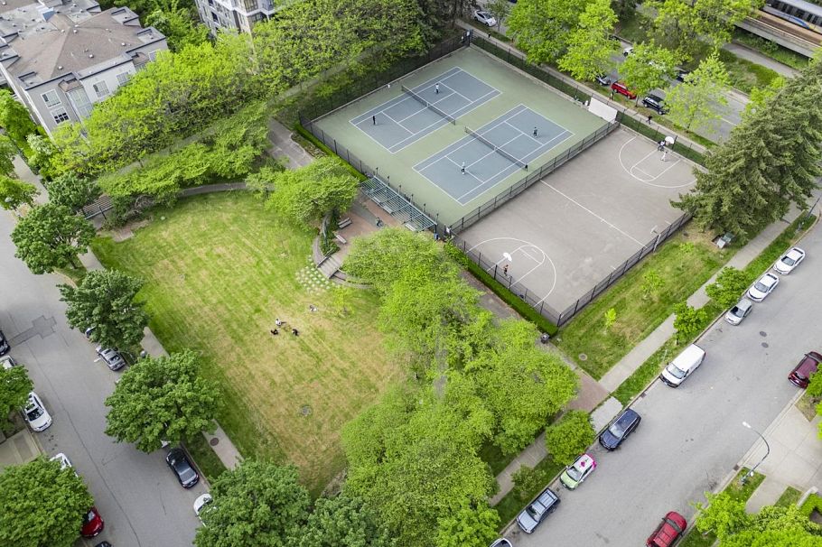 503 3520 Crowley Drive Vancouver, BC - 8
