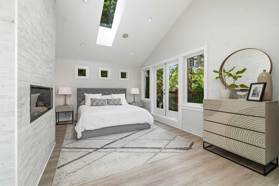 1610 Ross Road North Vancouver, BC - 17